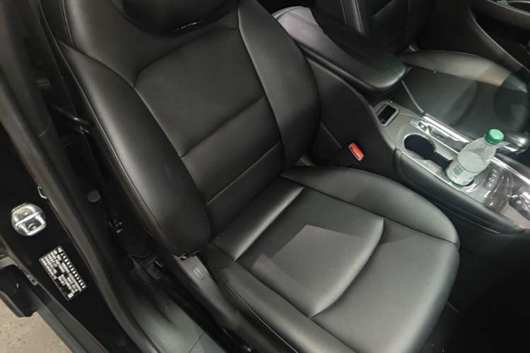 Used Chevrolet Malibu XL 2021 535T Automatic Sport Edition Right Front Seat