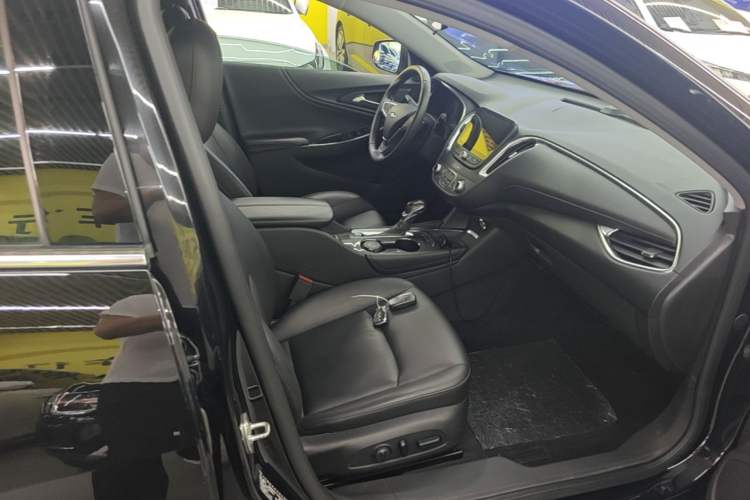 Used Chevrolet Malibu XL 2021 535T Automatic Sport Edition Right Front Seat