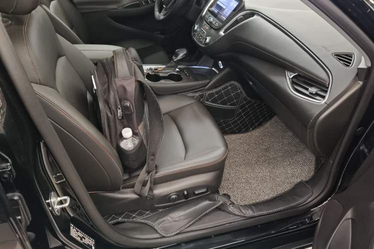 Used Chevrolet Malibu XL 2021 Redline 550T Automatic Sharp Edition Right Front Seat