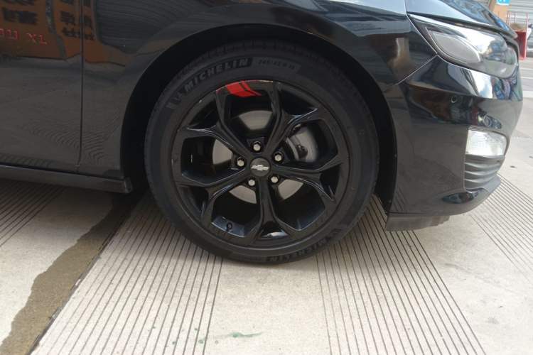 Used Chevrolet Malibu XL 2021 Redline 550T Automatic Sharp Edition Right Front Wheel Hub