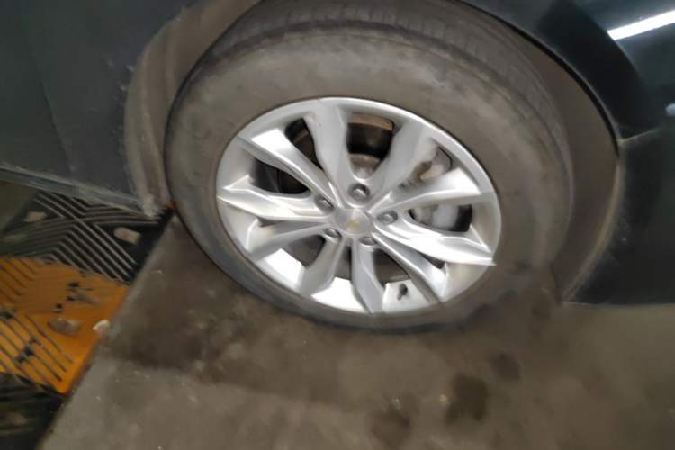 Used Chevrolet Malibu XL 2021 535T Automatic Sport Edition Right Front Wheel Hub