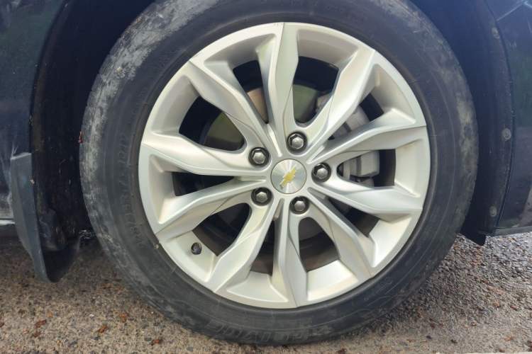 Used Chevrolet Malibu XL 2021 535T Automatic Sport Edition Right Front Wheel Hub