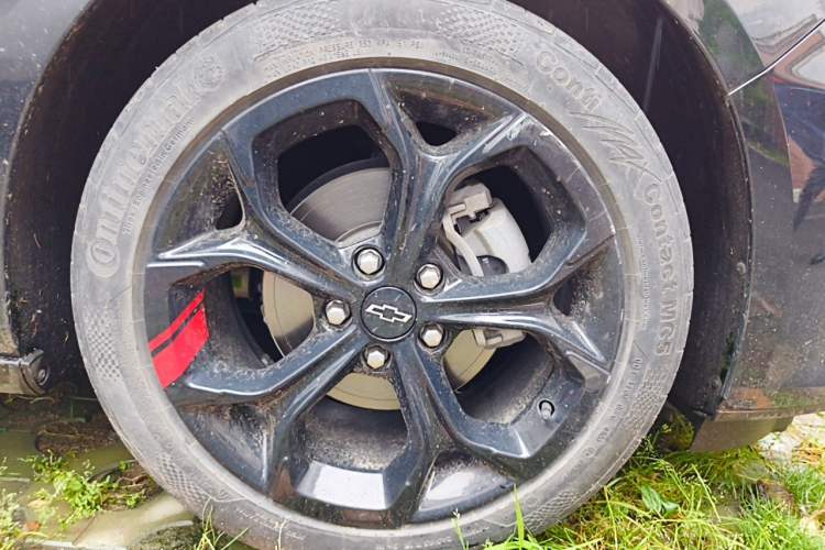 Used Chevrolet Malibu XL 2021 Redline 550T Automatic Sharp Edition Right Front Wheel Hub