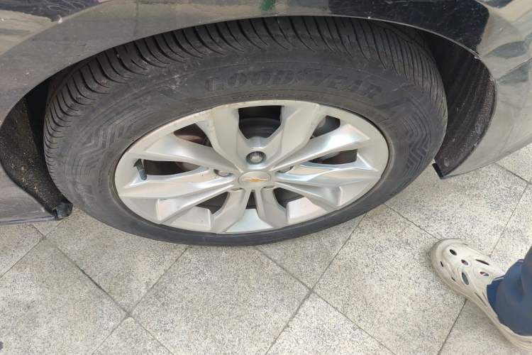 Used Chevrolet Malibu XL 2021 535T Automatic Sport Edition Right Front Wheel Hub