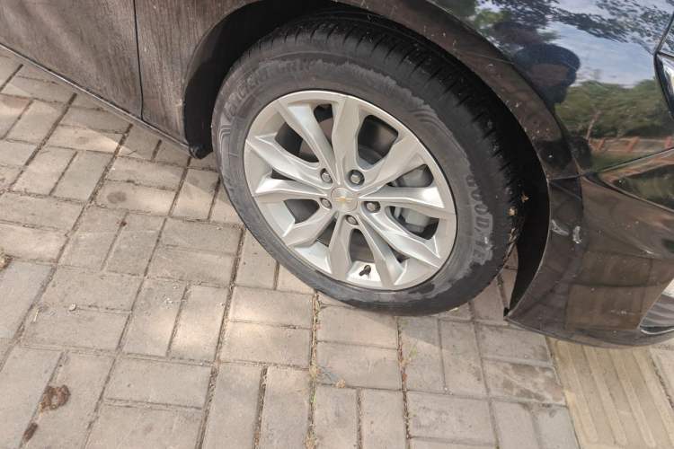 Used Chevrolet Malibu XL 2021 535T Automatic Sport Edition Right Front Wheel Hub