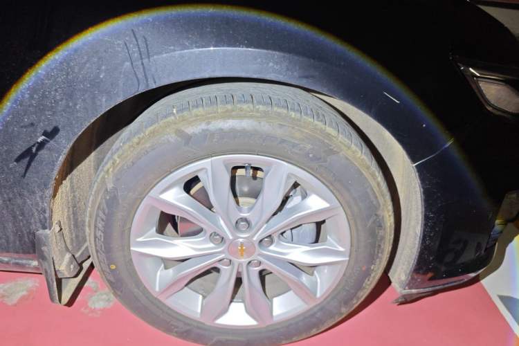 Used Chevrolet Malibu XL 2021 535T Automatic Sport Edition Right Front Wheel Hub
