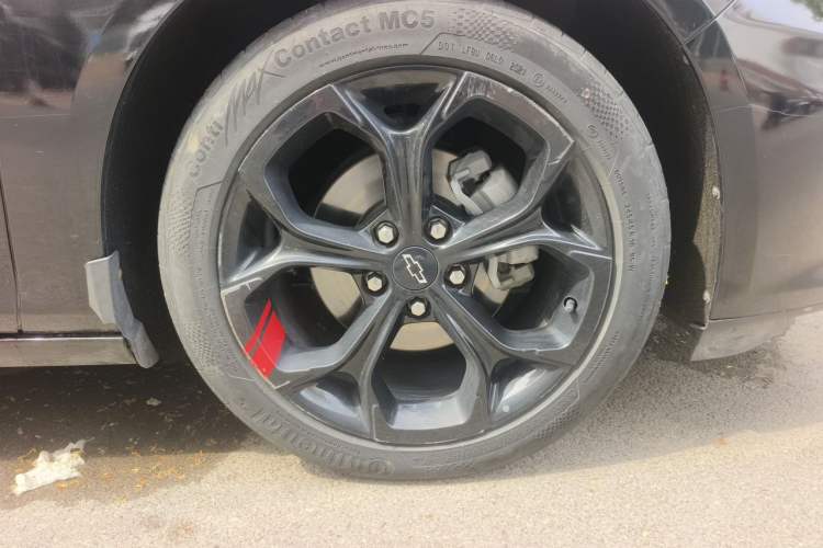 Used Chevrolet Malibu XL 2021 Redline 550T Automatic Sharp Edition Right Front Wheel Hub