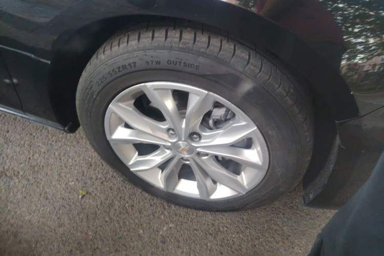 Used Chevrolet Malibu XL 2021 535T Automatic Sport Edition Right Front Wheel Hub