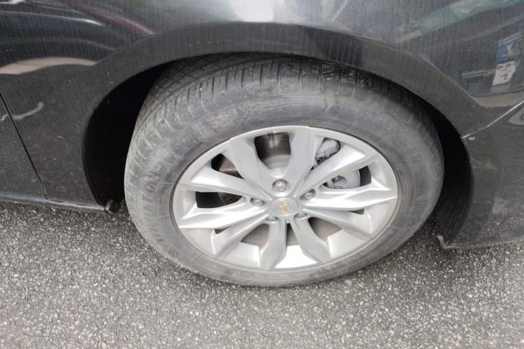 Used Chevrolet Malibu XL 2021 535T Automatic Sport Edition Right Front Wheel Hub