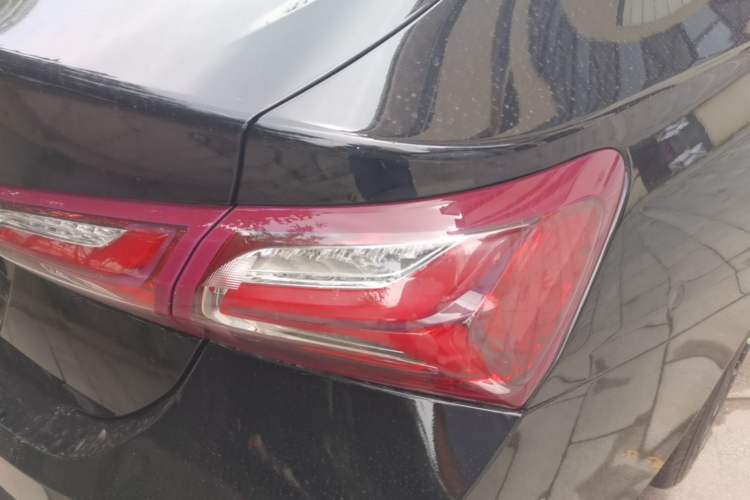 Used Chevrolet Malibu XL 2021 Redline 550T Automatic Sharp Edition Right Rear Taillight