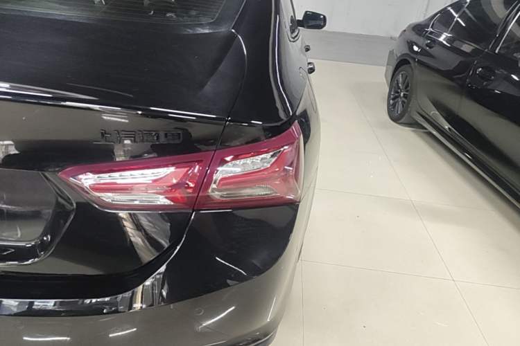 Used Chevrolet Malibu XL 2021 Redline 550T Automatic Smart Edition Right Rear Taillight