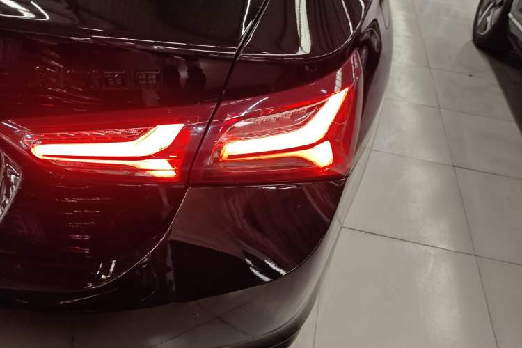 Used Chevrolet Malibu XL 2021 Redline 550T Automatic Sharp Edition Right Rear Taillight