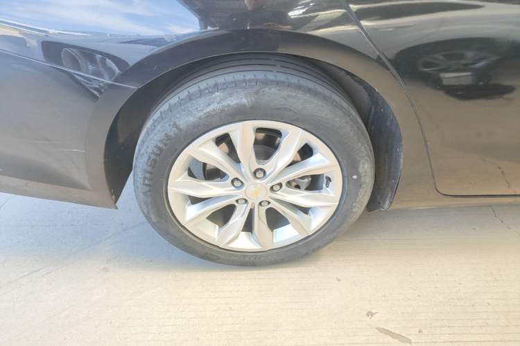 Used Chevrolet Malibu XL 2021 535T Automatic Sport Edition Right Rear Wheel Hub