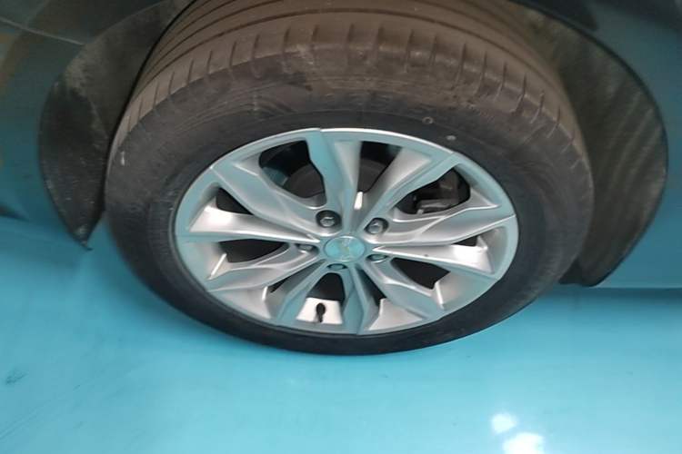 Used Chevrolet Malibu XL 2021 535T Automatic Sport Edition Right Rear Wheel Hub