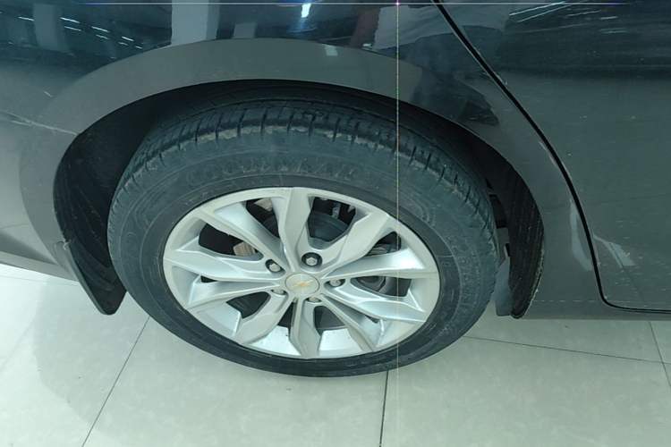 Used Chevrolet Malibu XL 2021 535T Automatic Sport Edition Right Rear Wheel Hub