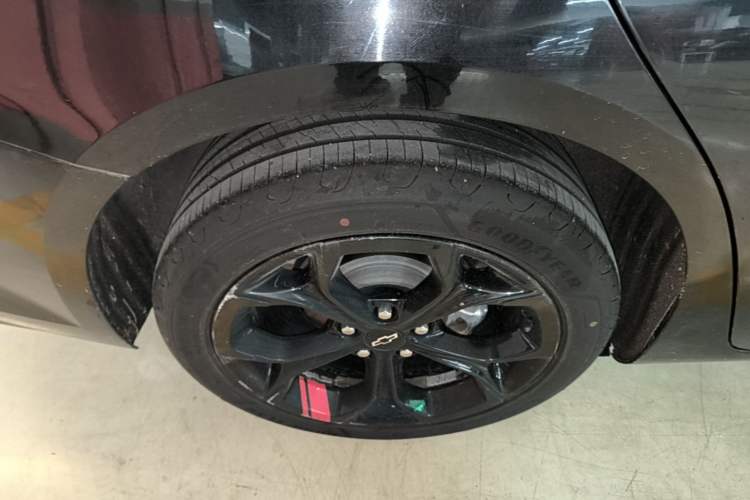 Used Chevrolet Malibu XL 2021 Redline 550T Automatic Sharp Edition Right Rear Wheel Hub