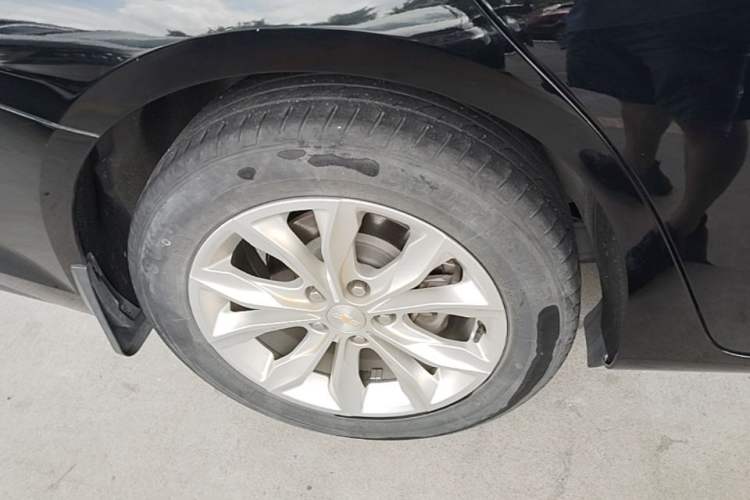Used Chevrolet Malibu XL 2021 535T Automatic Sport Edition Right Rear Wheel Hub