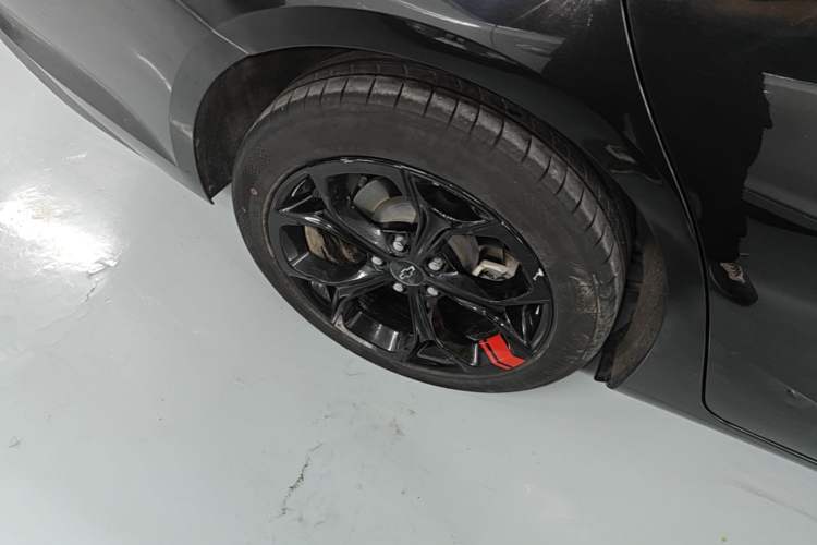 Used Chevrolet Malibu XL 2021 Redline 550T Automatic Sharp Edition Right Rear Wheel Hub