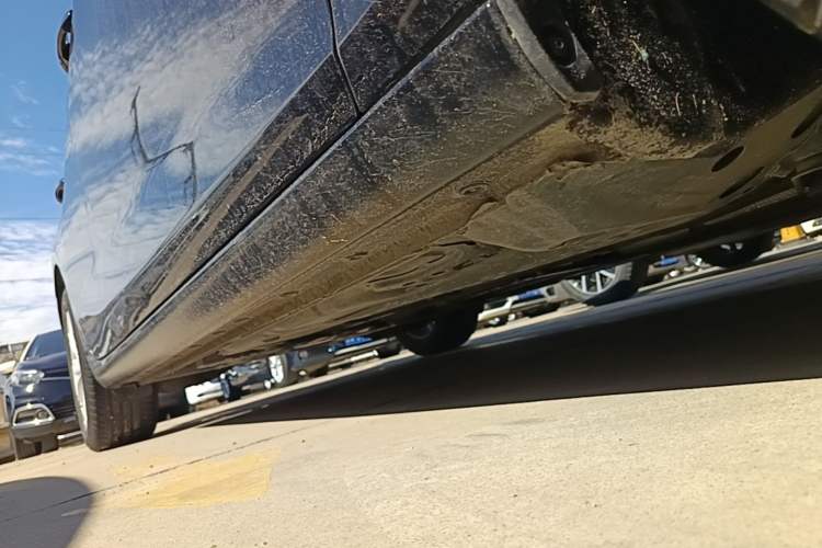 Used Chevrolet Malibu XL 2021 535T Automatic Sport Edition Right Side Sill