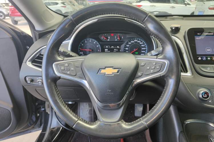 Used Chevrolet Malibu XL 2021 535T Automatic Sport Edition Steering Wheel