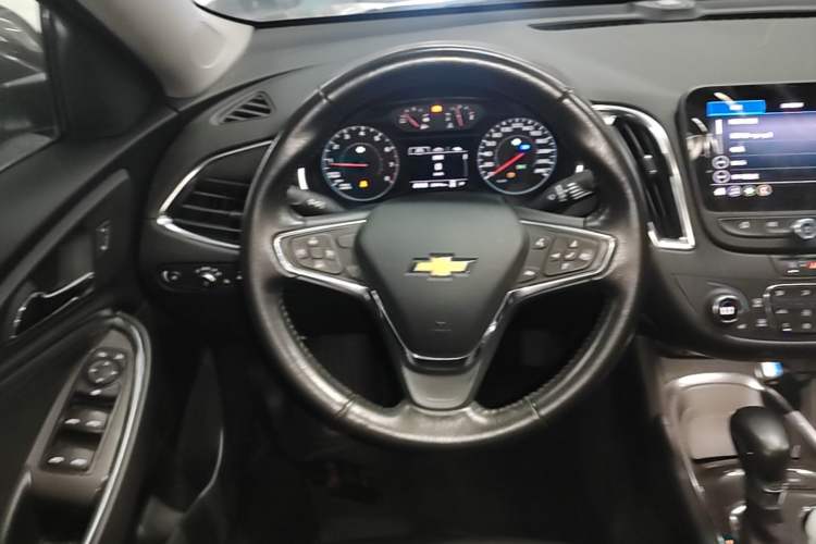Used Chevrolet Malibu XL 2021 535T Automatic Sport Edition Steering Wheel