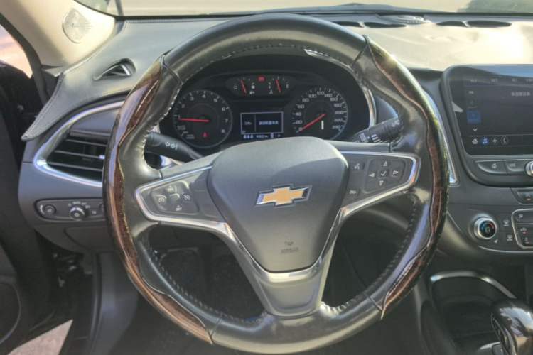 Used Chevrolet Malibu XL 2021 535T Automatic Sport Edition Steering Wheel