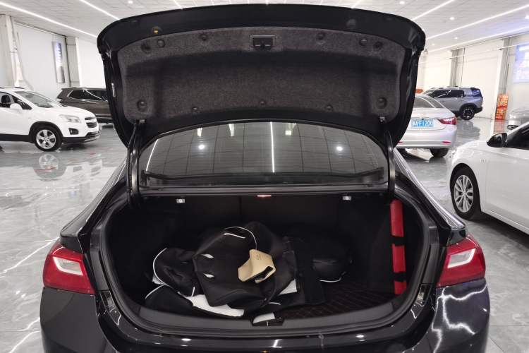 Used Chevrolet Malibu XL 2021 535T Automatic Sharp Edition Trunk