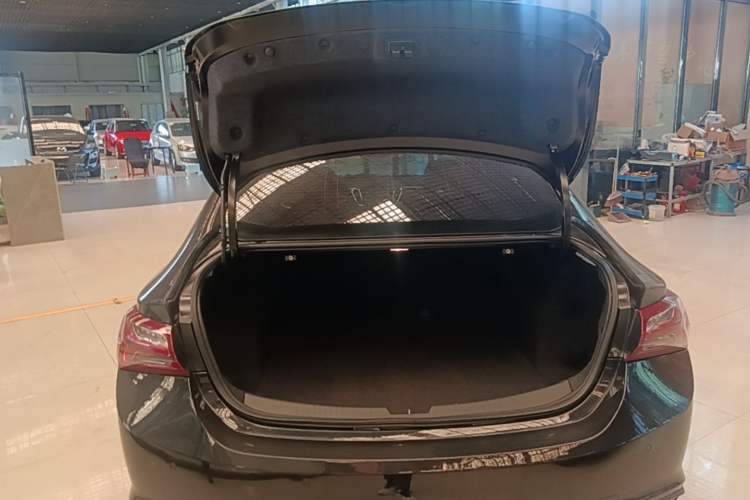 Used Chevrolet Malibu XL 2021 Redline 550T Automatic RuiLian Edition Trunk