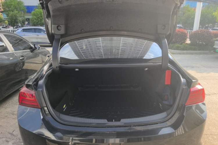 Used Chevrolet Malibu XL 2021 535T Automatic Sport Edition Trunk
