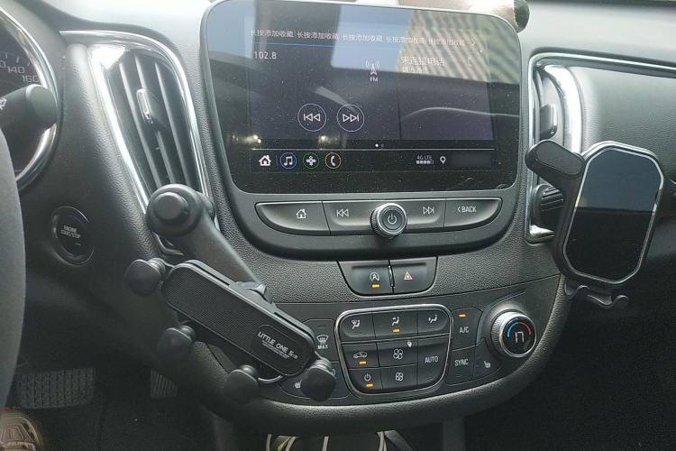 Used Chevrolet Malibu XL 2021 535T Automatic Sport Edition Audio And AC Panel