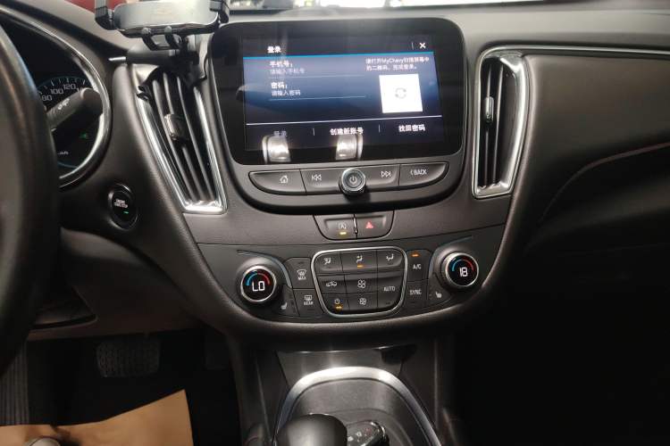 Used Chevrolet Malibu XL 2021 Redline 550T Automatic Sharp Edition Audio And AC Panel