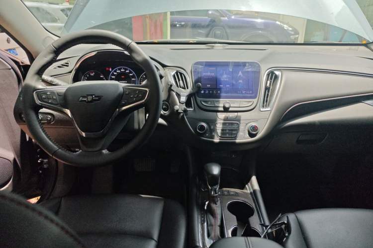 Used Chevrolet Malibu XL 2021 Redline 550T Automatic RuiLian Edition Center Console