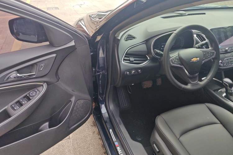 Used Chevrolet Malibu XL 2021 535T Automatic Sport Edition Driver Seat
