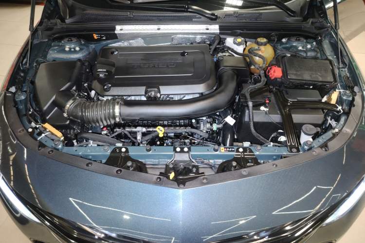 Used Chevrolet Malibu XL 2021 Redline 550T Automatic Sharp Edition Engine Bay