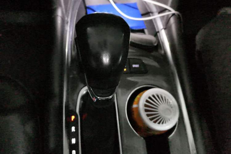 Used Chevrolet Malibu XL 2021 535T Automatic Sport Edition Gear Lever