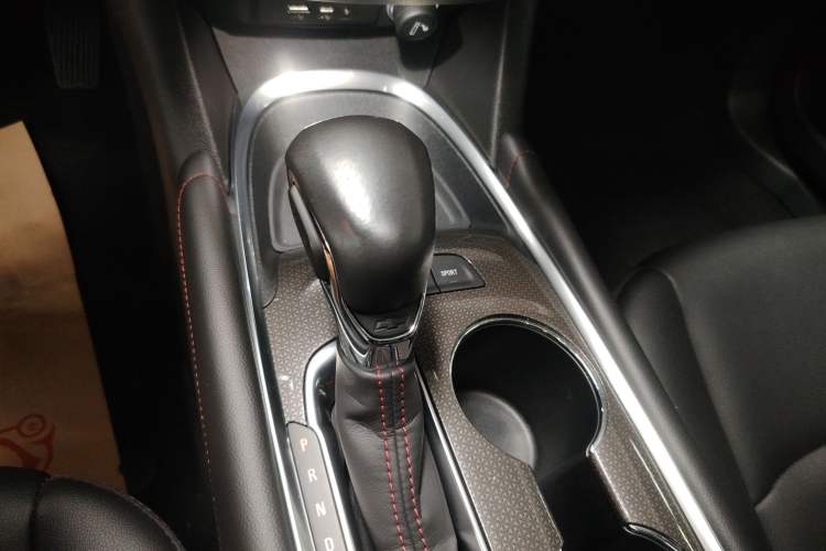 Used Chevrolet Malibu XL 2021 Redline 550T Automatic Sharp Edition Gear Lever