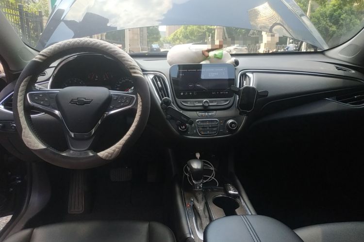 Used Chevrolet Malibu XL 2021 535T Automatic Sport Edition Interior 2