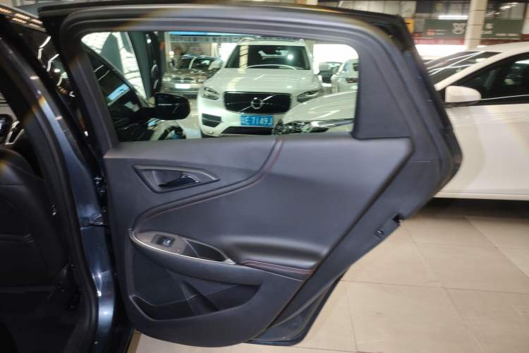 Used Chevrolet Malibu XL 2021 Redline 550T Automatic Sharp Edition Interior 3