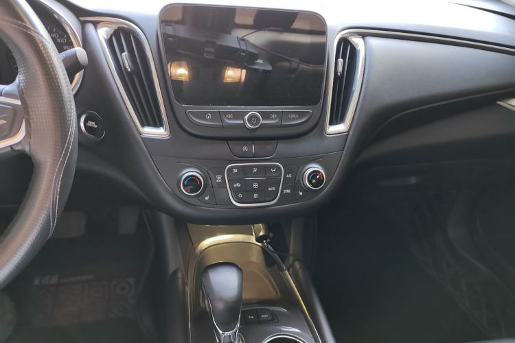 Used Chevrolet Malibu XL 2021 535T Automatic Sport Edition Interior 4