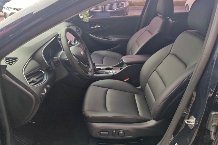 Used Chevrolet Malibu XL 2021 535T Automatic Sport Edition Left Front Seat