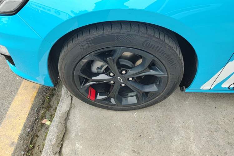 Used Chevrolet Malibu XL 2021 Redline 550T Automatic RuiLian Edition Left Front Wheel Hub