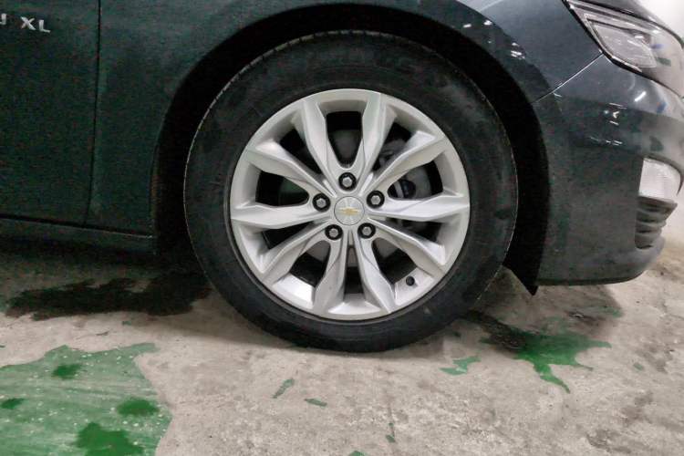 Used Chevrolet Malibu XL 2021 535T Automatic Sport Edition Right Front Wheel Hub
