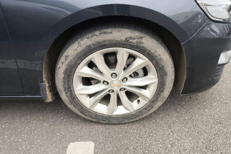 Used Chevrolet Malibu XL 2021 535T Automatic Sport Edition Right Front Wheel Hub