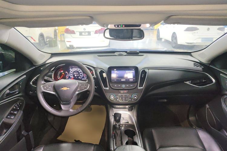 Used Chevrolet Malibu XL 2021 535T Automatic RuiLian Edition Center Console