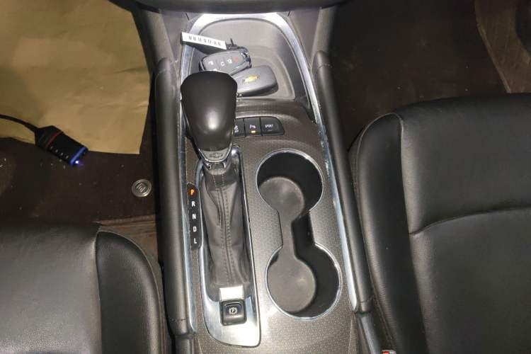 Used Chevrolet Malibu XL 2021 535T Automatic RuiLian Edition Gear Lever