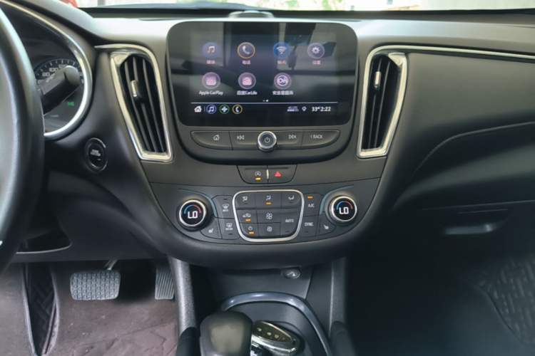 Used Chevrolet Malibu XL 2021 535T Automatic Sport Edition Audio And AC Panel