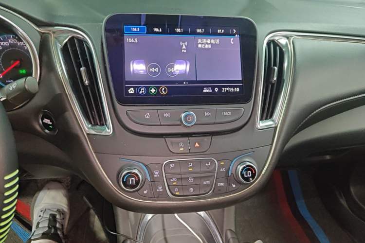 Used Chevrolet Malibu XL 2021 535T Automatic Sport Edition Audio And AC Panel