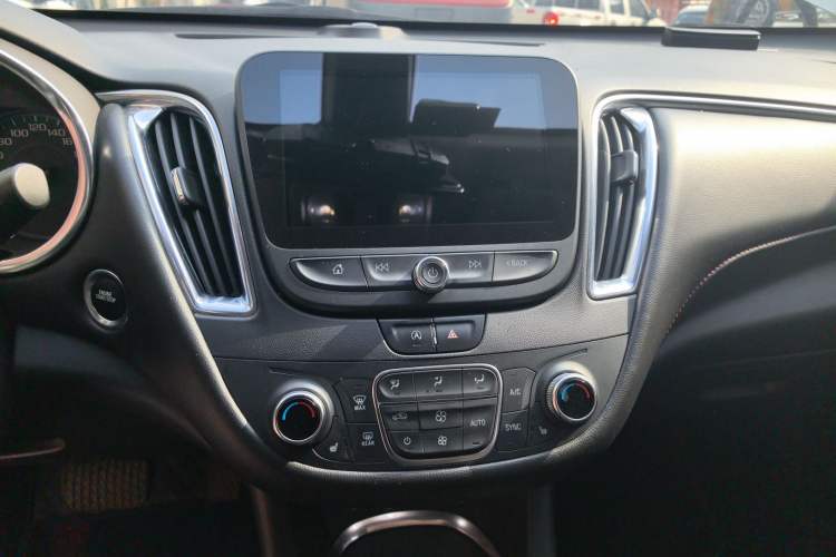 Used Chevrolet Malibu XL 2021 Redline 550T Automatic Sharp Edition Audio And AC Panel