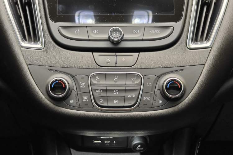 Used Chevrolet Malibu XL 2021 Redline 550T Automatic RuiLian Edition Audio And AC Panel