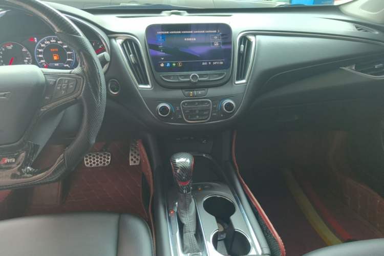 Used Chevrolet Malibu XL 2021 535T Automatic Sport Edition Audio And AC Panel